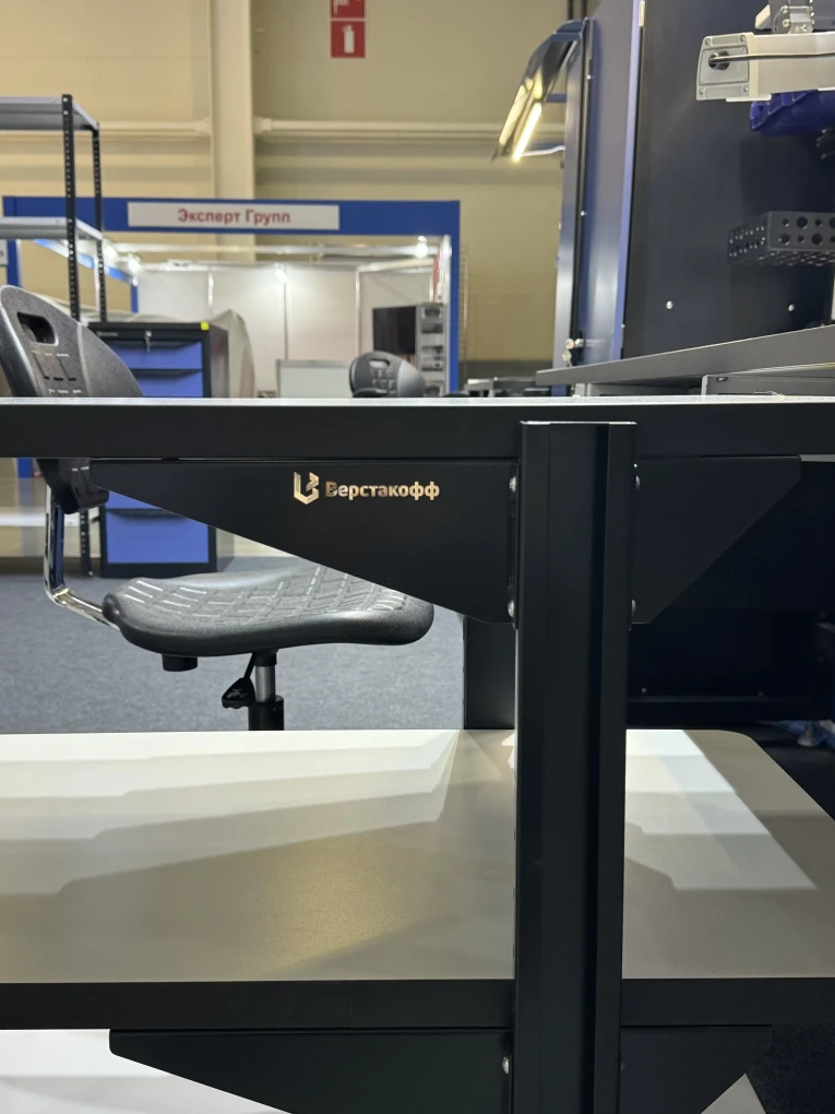 Подкатной антистатический стол SPC A купить в Апатитах Подкатной антистатический стол SPC A купить в Апатитах